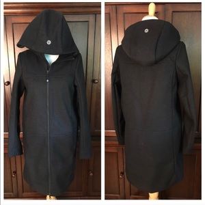 Lululemon City Soft Shell size 8